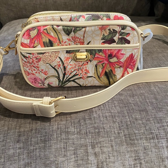 Small crossbody floral bag - Picture 3 of 3